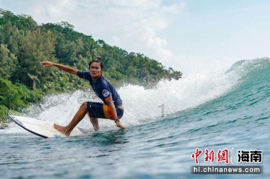 岁寒“税”暖，年味渐浓情更浓 —满洲里税务部门全力护航“春节经济”