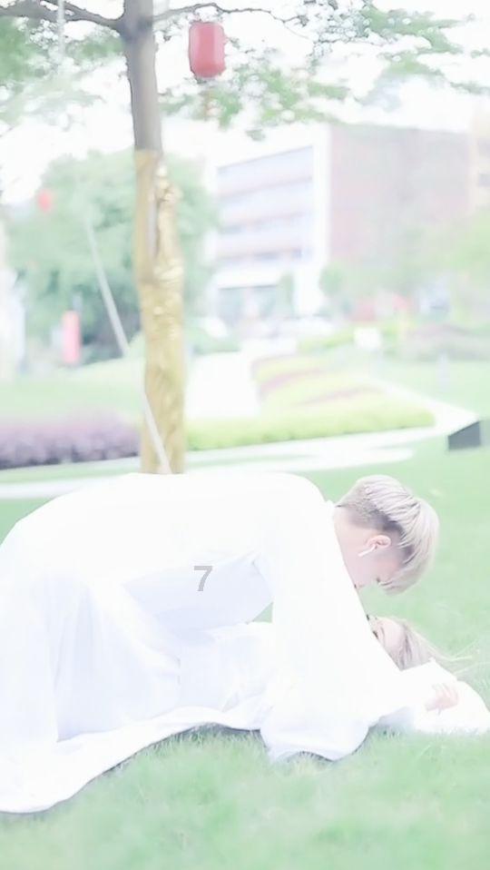细读《金瓶梅词话》第40回之潘金莲的“制服诱惑”