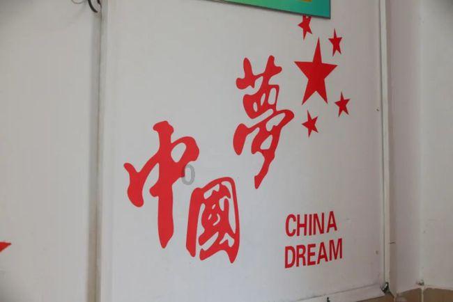 蔚来app还款在哪进游戏画面