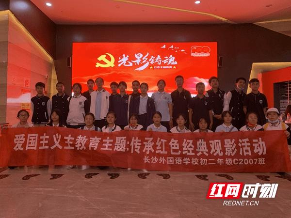 多图直击2024春运:“最美的路就是回家的路”