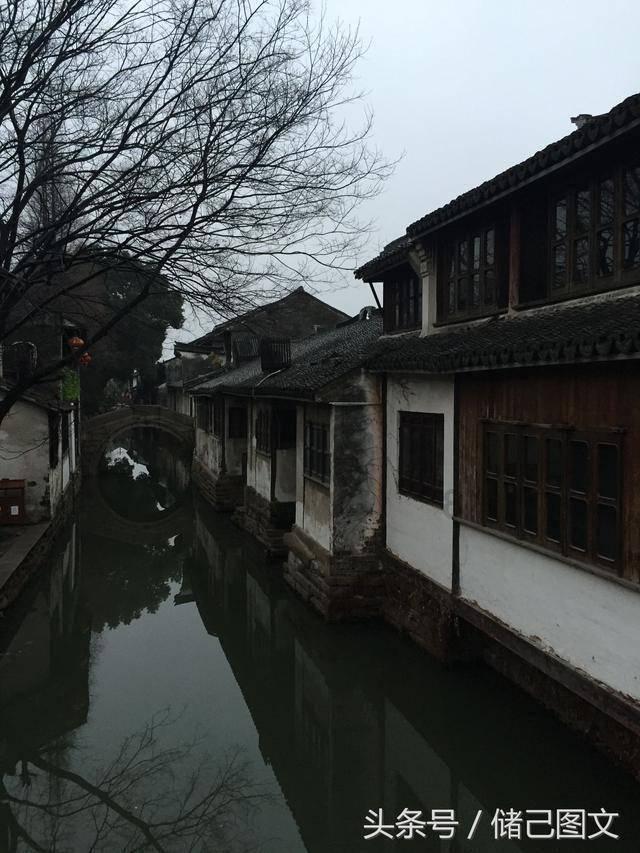 河南南阳方城县通报英才学校火灾致13死4伤 涉事学校7人被控制