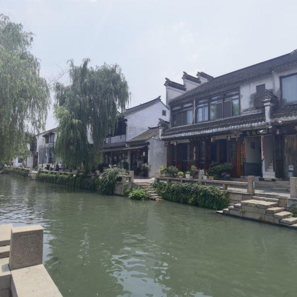 越南之光！芝芙写真赏，绝美瞬间展现全能影歌双栖巨星的传奇魅力！